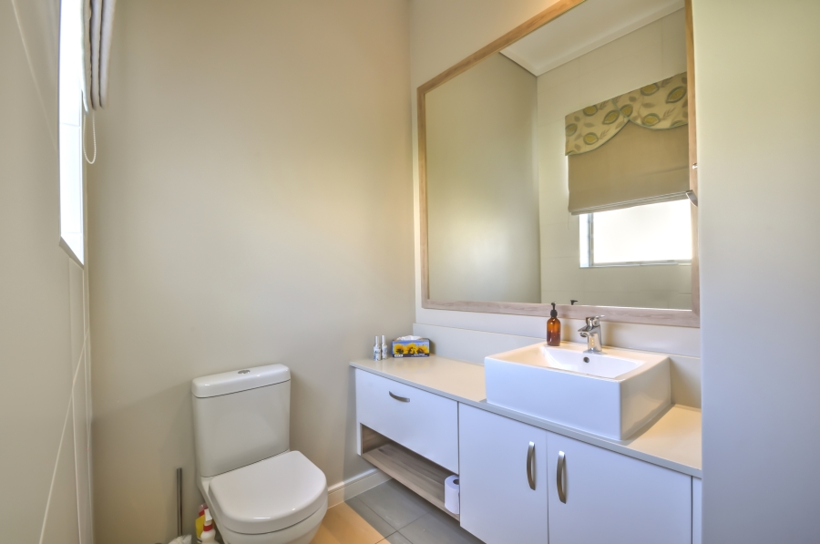4 Bedroom Property for Sale in Earls Court Lifestyle Estate Western Cape